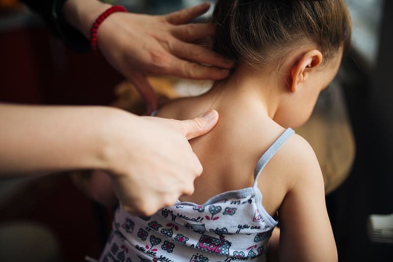 atteggiamento scoliotico bambini